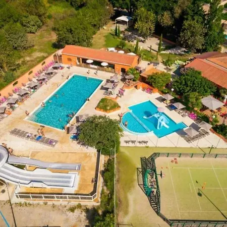 Zecamping 4 Etoiles Familial Piscine Chauffee Club Enfant Animations Au Calme Kemping Canet-en-Roussillon