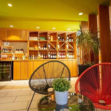 مكان تخييم 4 Etoiles - Piscine - Ccaaeag