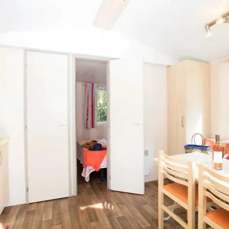 4 Etoiles - Piscine - Ccaaeag Camping