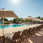 Zecamping 4 Familial Piscine Chauffee Club Enfant Animations Au Calme 4* Canet-en-Roussillon