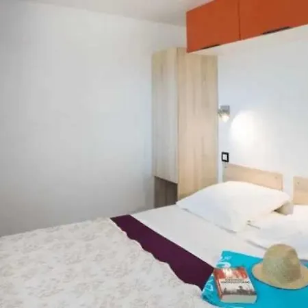 4 Etoiles - Piscine - Ccaaeag Campsite Canet-en-Roussillon