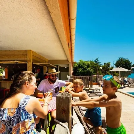 Zecamping 4 Familial Piscine Chauffee Club Enfant Animations Au Calme Kamp alanı