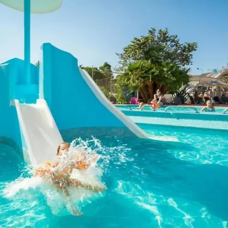 Zecamping 4 Familial Piscine Chauffee Club Enfant Animations Au Calme 4*