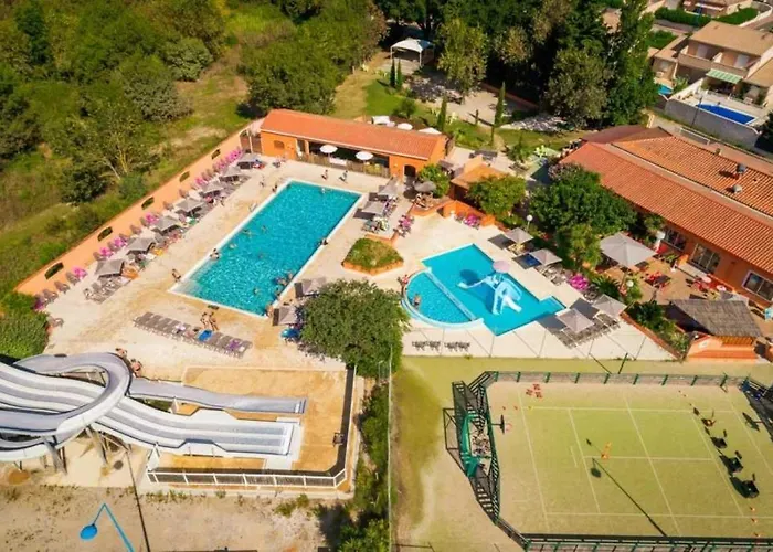 Zecamping 4 Familial Piscine Chauffee Club Enfant Animations Au Calme Kemping Canet-en-Roussillon