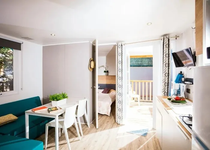 Campingplads 4 Etoiles - Piscine - Ccaaeag Canet-en-Roussillon