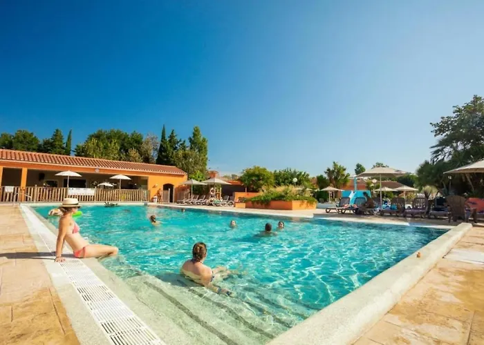 Zecamping 4 Familial Piscine Chauffee Club Enfant Animations Au Calme 4* Canet-en-Roussillon
