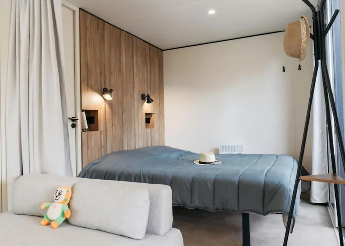Zecamping 4 Familial Piscine Chauffee Club Enfant Animations Au Calme Canet-en-Roussillon